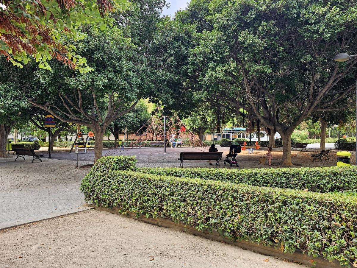 Apartamentos Las Ciencias U Валенсия Экстерьер фото
